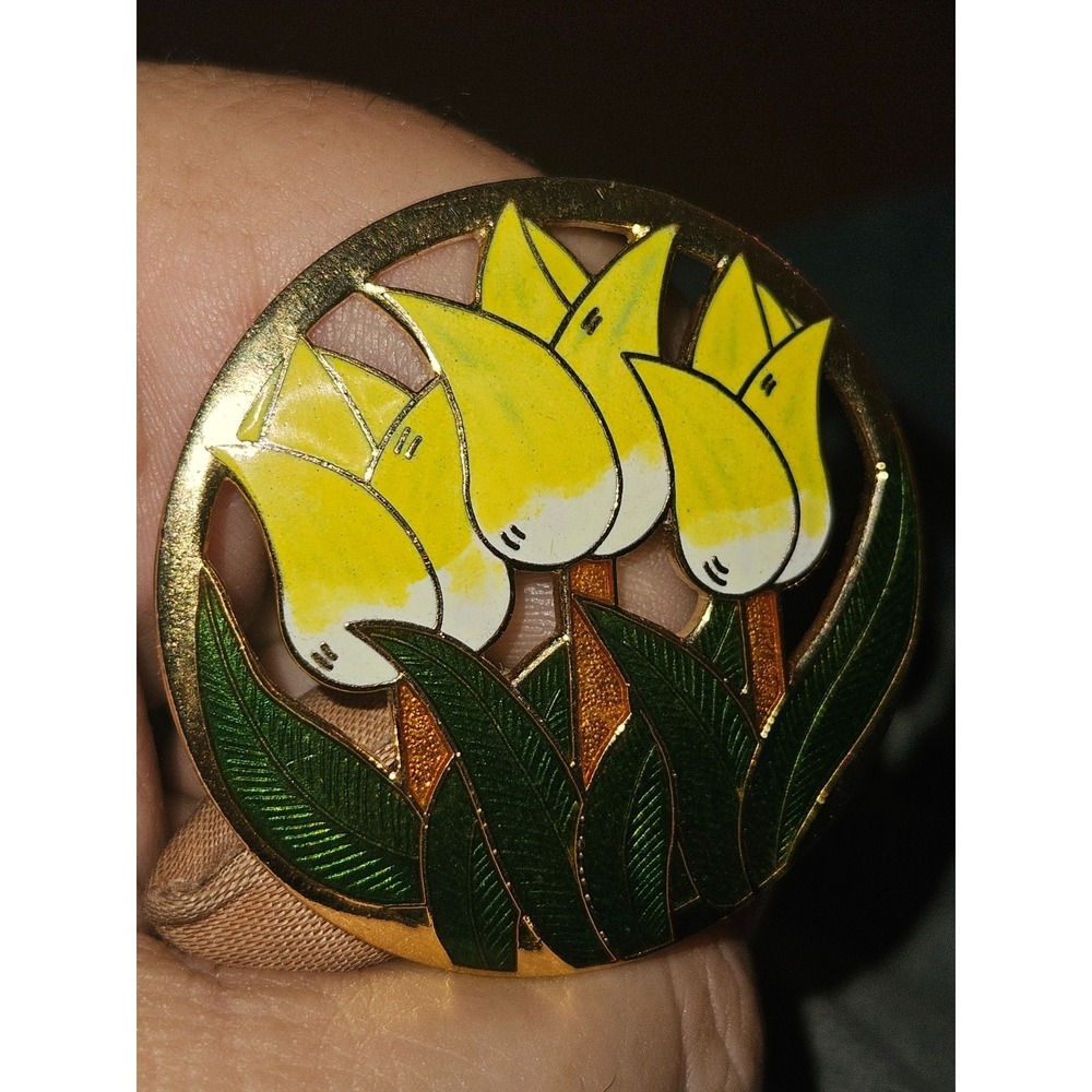Rare Excellent Vintage Behave Enamel Yellow Tulip Flowers Round Gold Tone Brooch